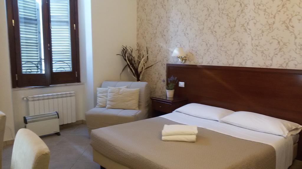 Mrs Julie Guesthouse Roma Esterno foto